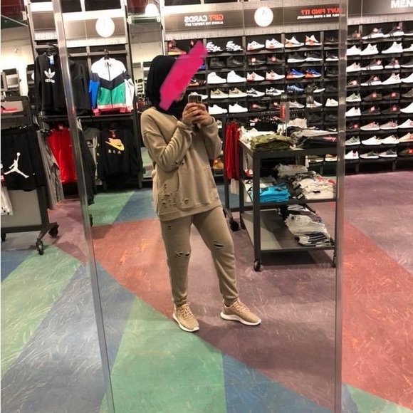 Hoodie with pants - Picture 4 of 5